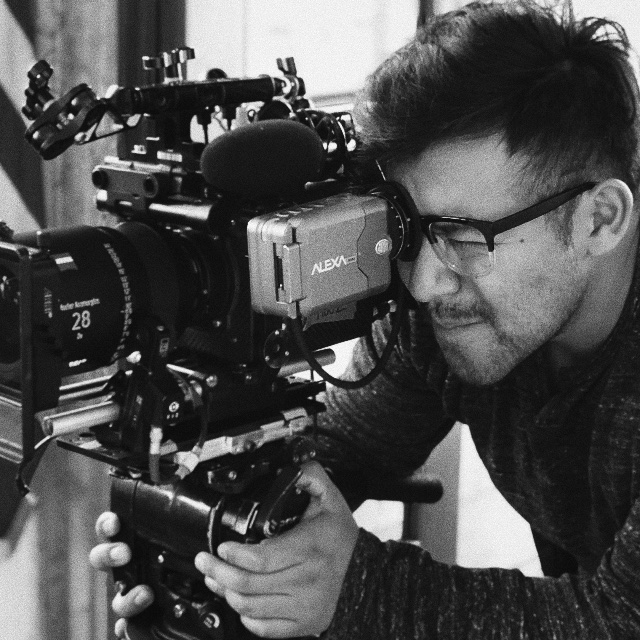 Oscar Jiménez operating an ARRI ALEXA on the set of Brotherhood